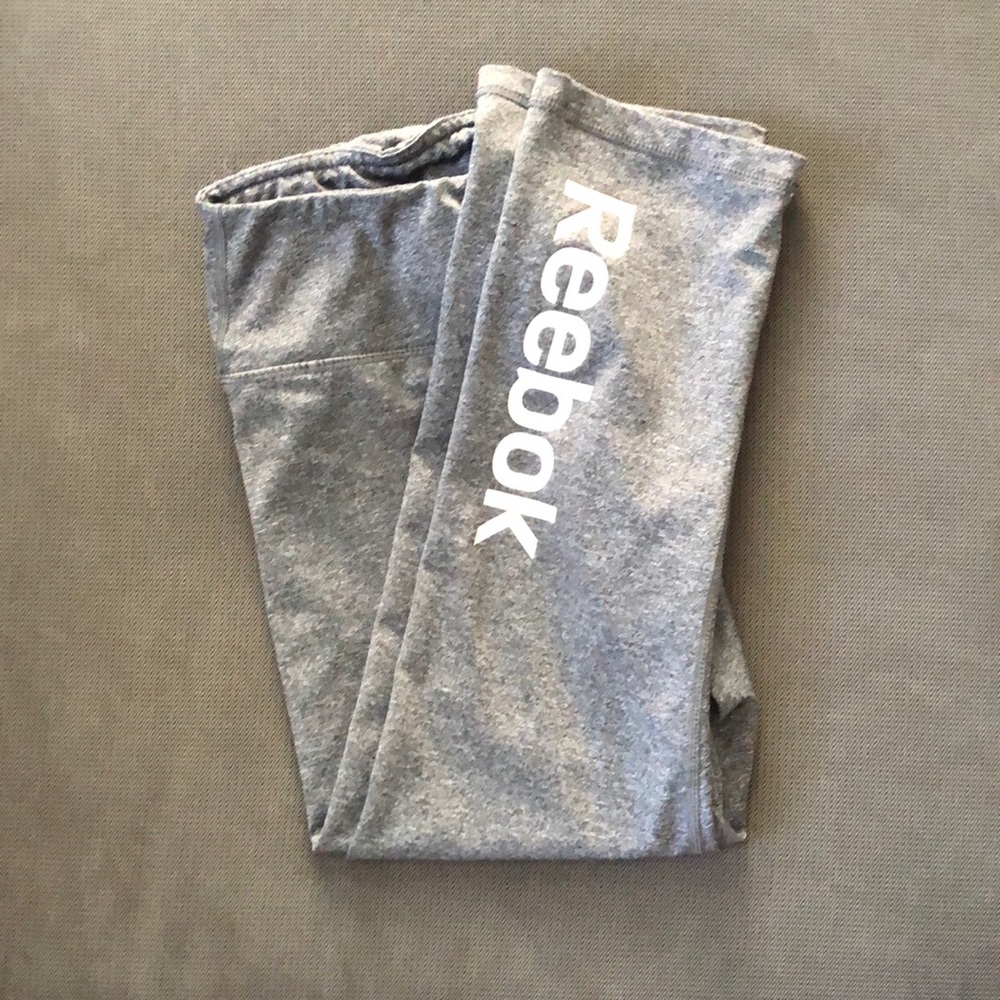 Reebok Cropped Grey Compression Yoga Pants SZ S